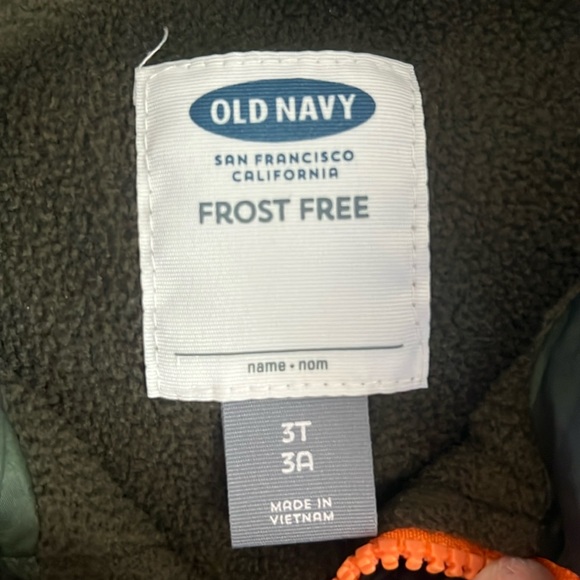 Camo Puffer Vest with Orange Zipper - Picture 3 of 5